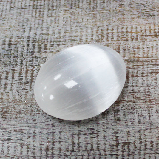 Selenite Palm Stone - 6.5 cm