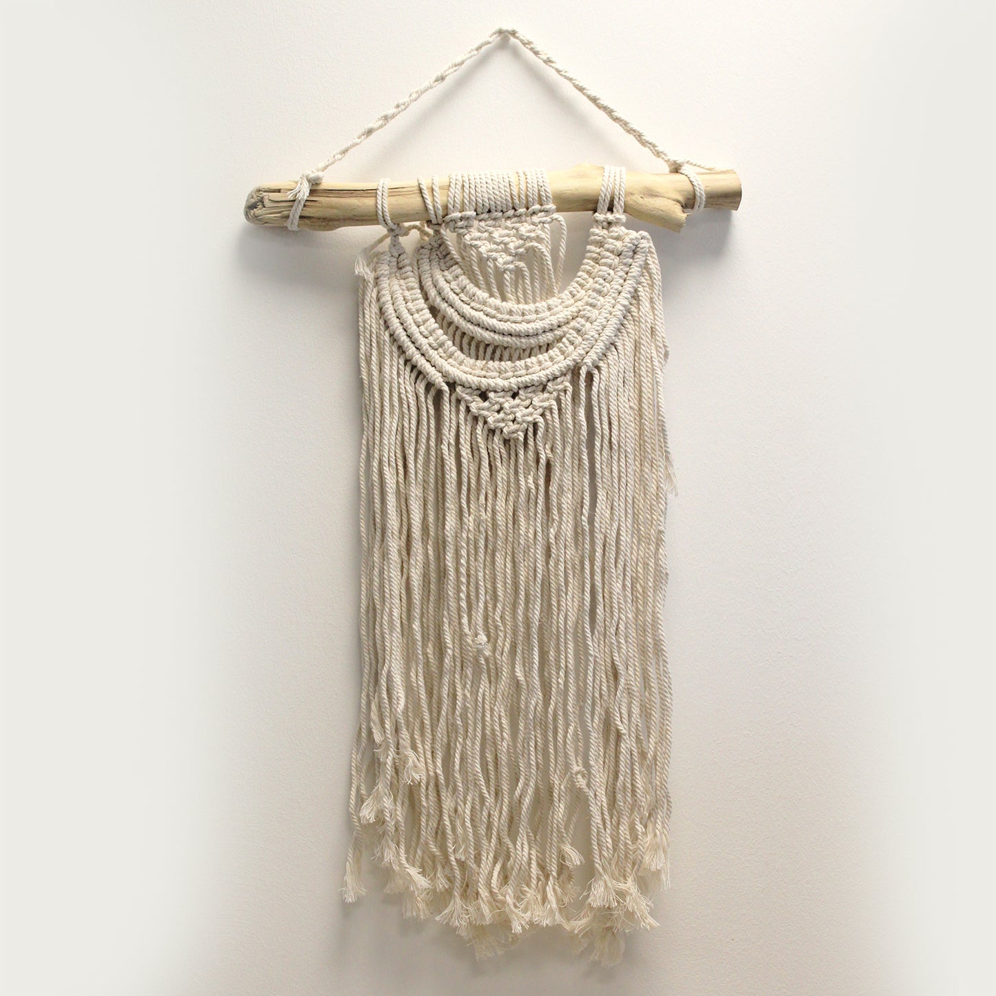 Colgante de pared de macramé - Dos olas