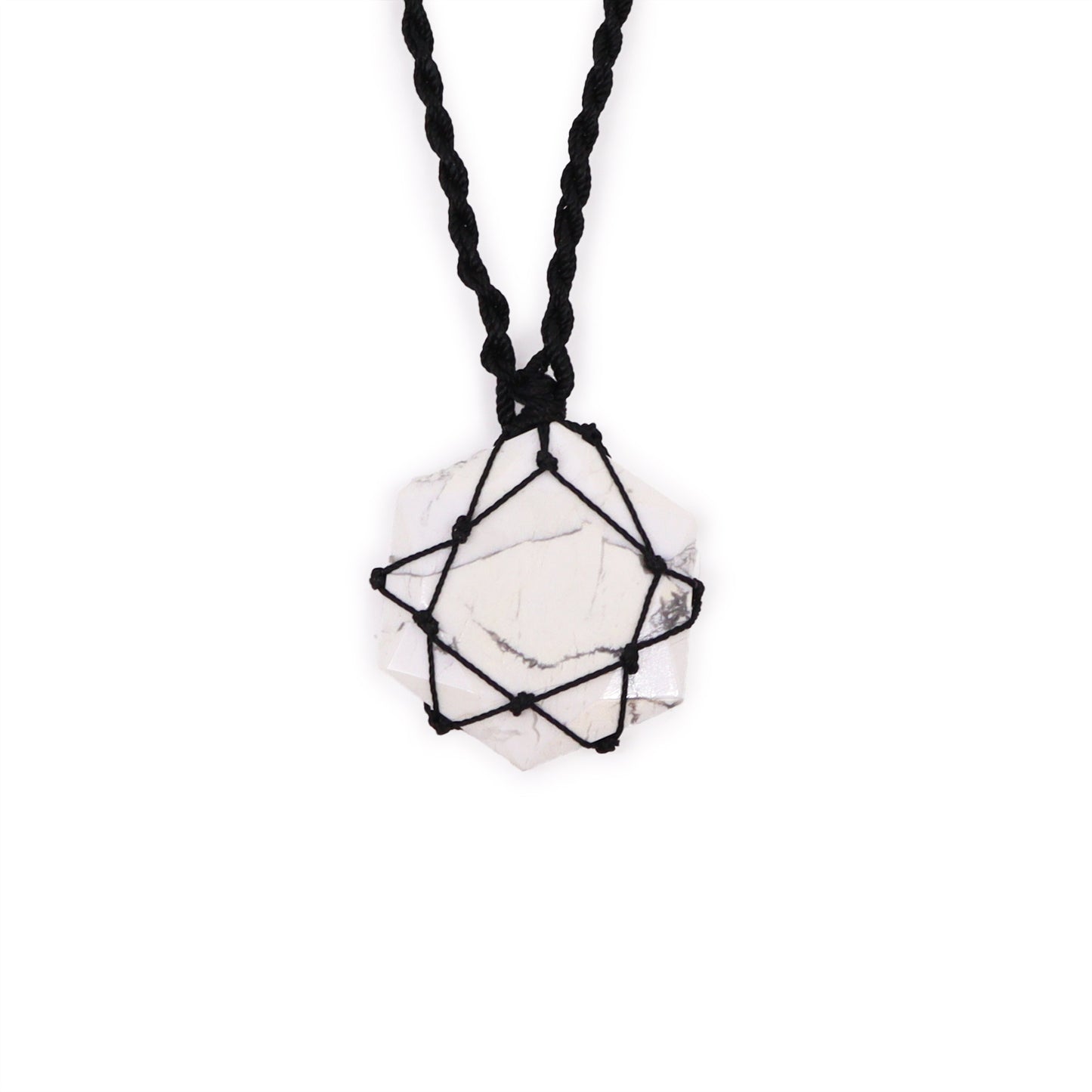 Colgante hexagonal de piedras preciosas con cordones - Howlita blanca