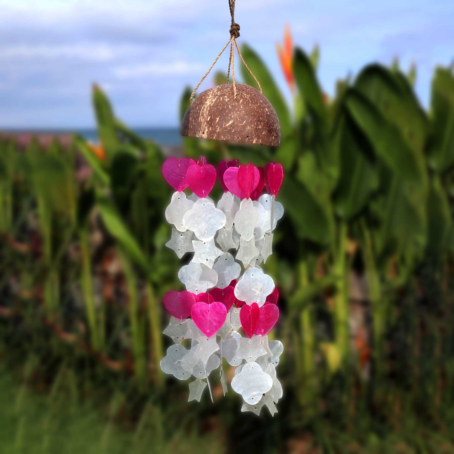 Campanas de viento de coco y capiz - Formas mixtas en rosa y blanco - 35 cm